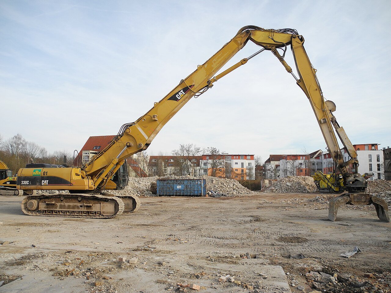 Excavator Long Arm vs Standar: Kapan Jangkauan Lebih Penting dari Tenaga