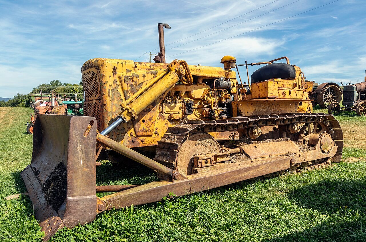 Panduan Memilih Bulldozer Bekas: Cek Mesin, Power Train, dan Undercarriage